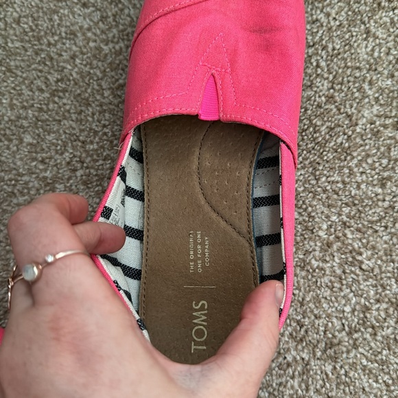 Toms - Picture 5 of 7